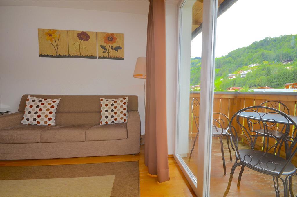 Apartment Riccardo - By Alpen Apartments Kaprun Exteriör bild